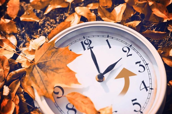 ACHTUNG: Zeitumstellung!