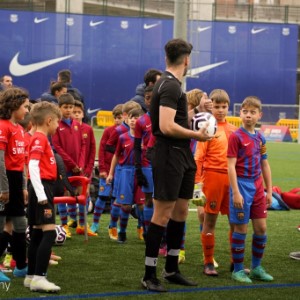 Ein Ausbildner des FC Glattbrugg am Barça Academy World Cup 2022 